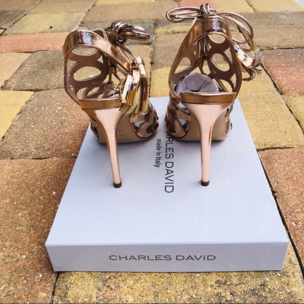 CHARLES DAVID “Pricilla” Stiletto Shoes Gold - Picture 3 of 10